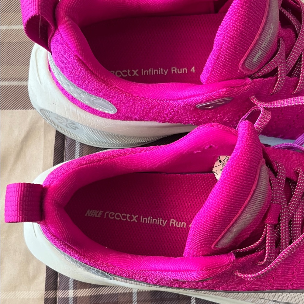 Nike React Infinity Run 4 Women's Sneakers - Fuchsia and White